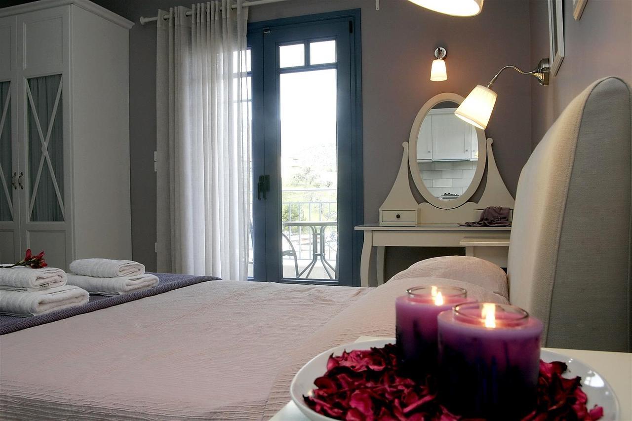 Boutique Hotel Iasmos Trizonia Luaran gambar