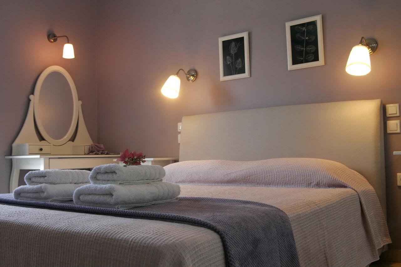 Boutique Hotel Iasmos Trizonia Luaran gambar