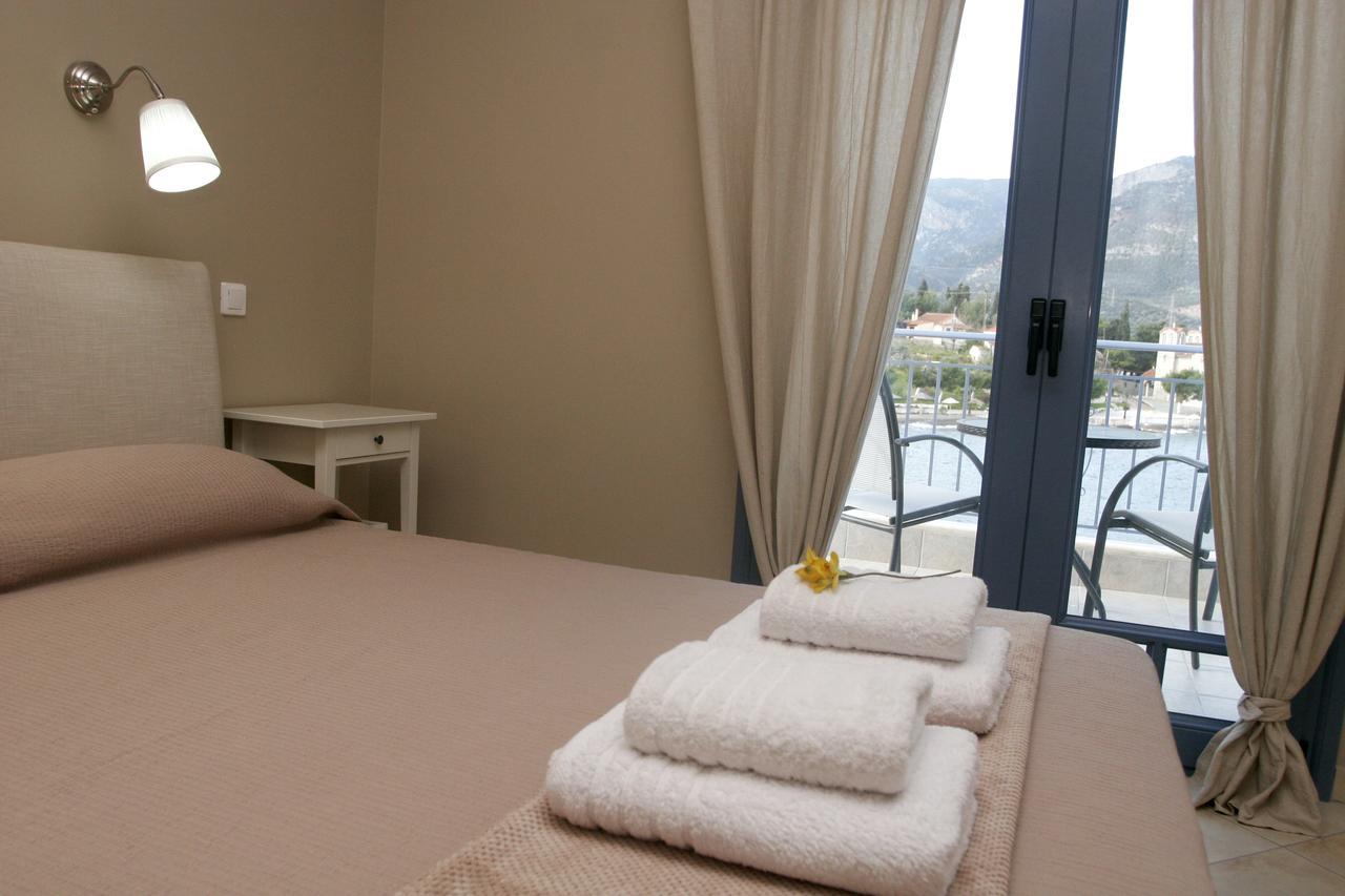 Boutique Hotel Iasmos Trizonia Luaran gambar