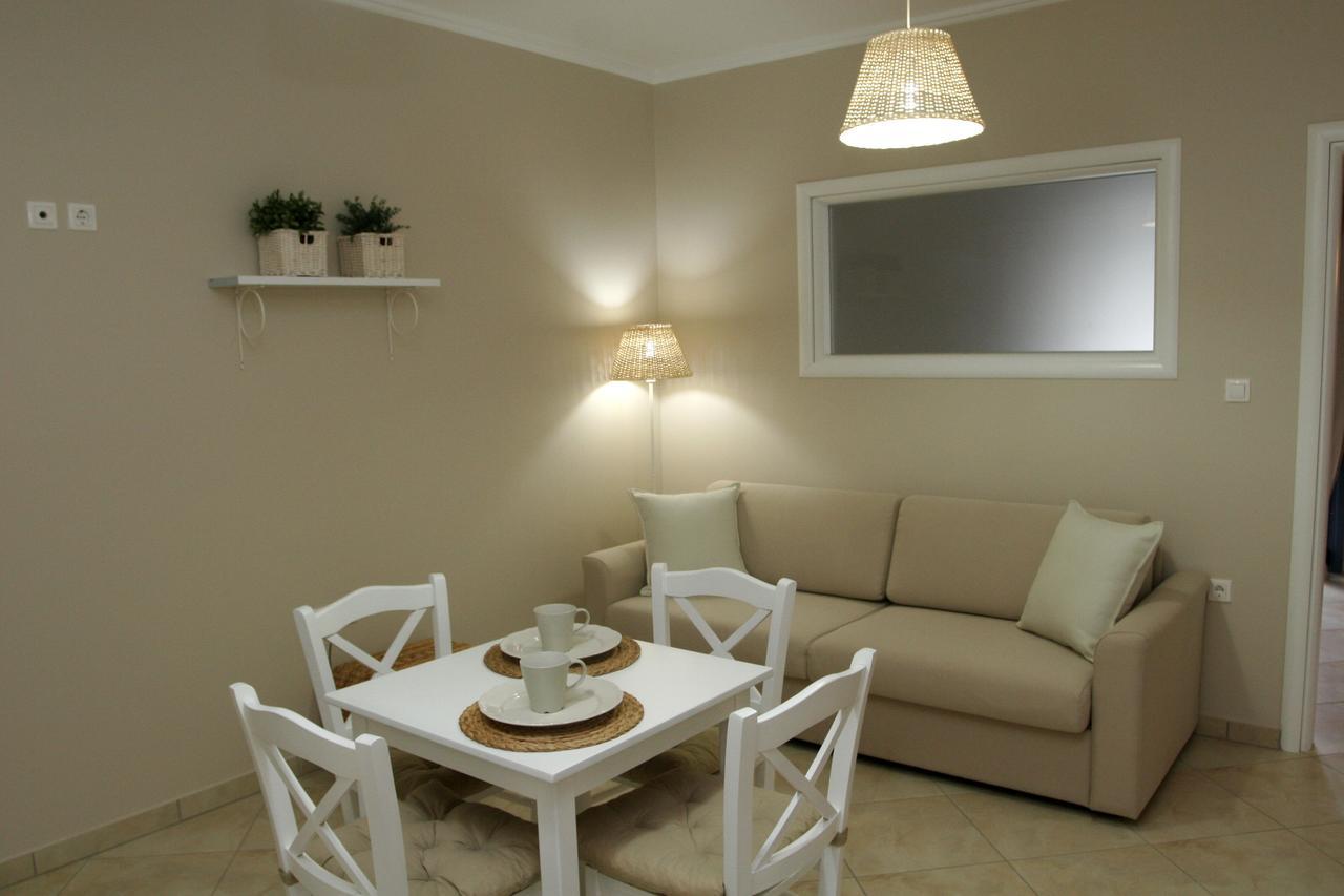 Boutique Hotel Iasmos Trizonia Luaran gambar