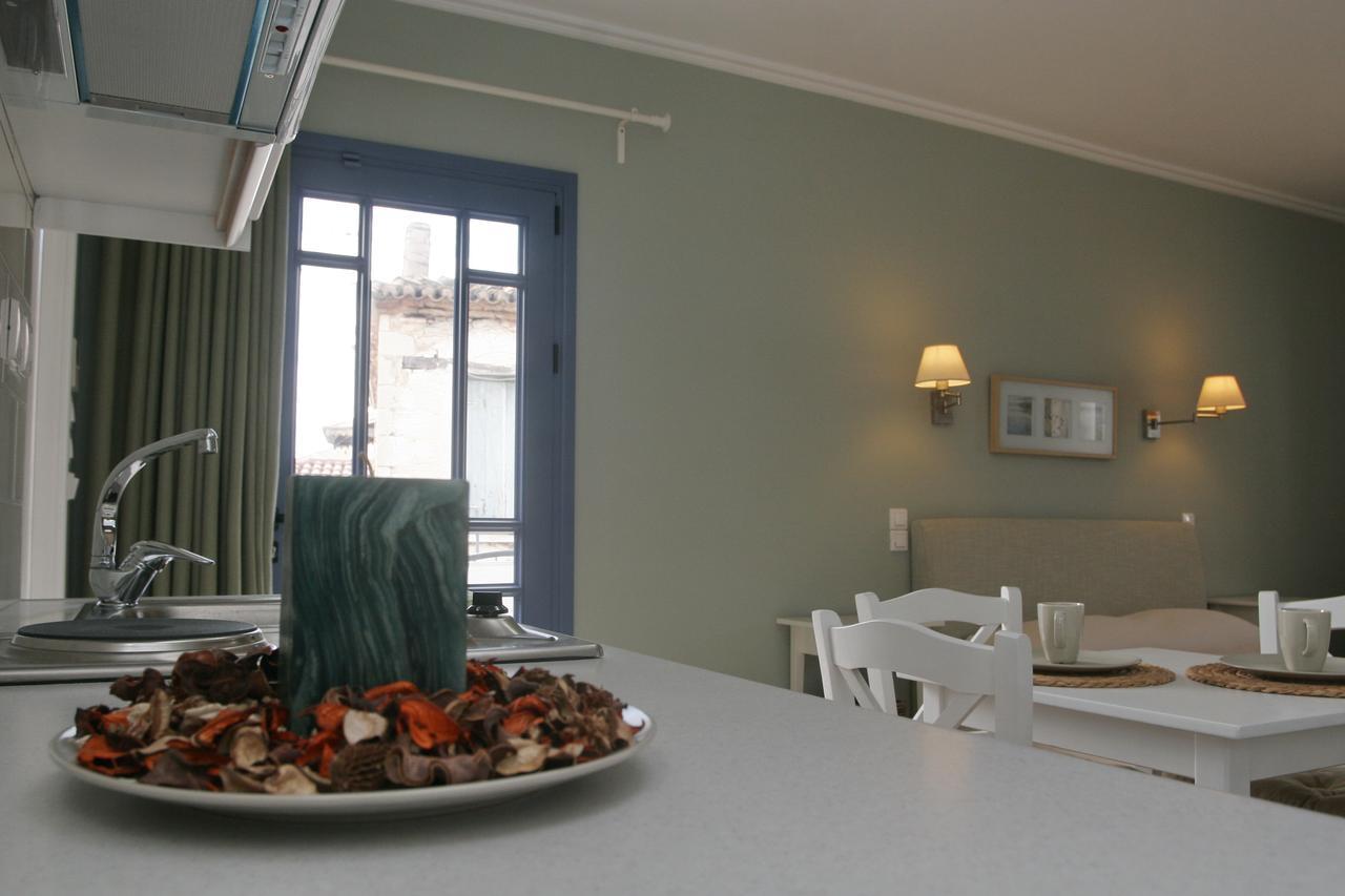 Boutique Hotel Iasmos Trizonia Luaran gambar