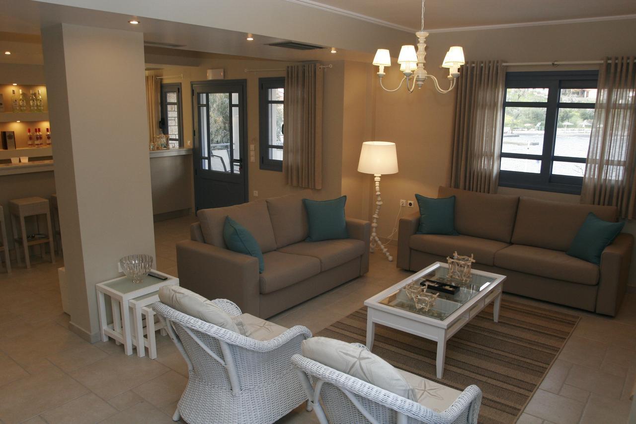 Boutique Hotel Iasmos Trizonia Luaran gambar