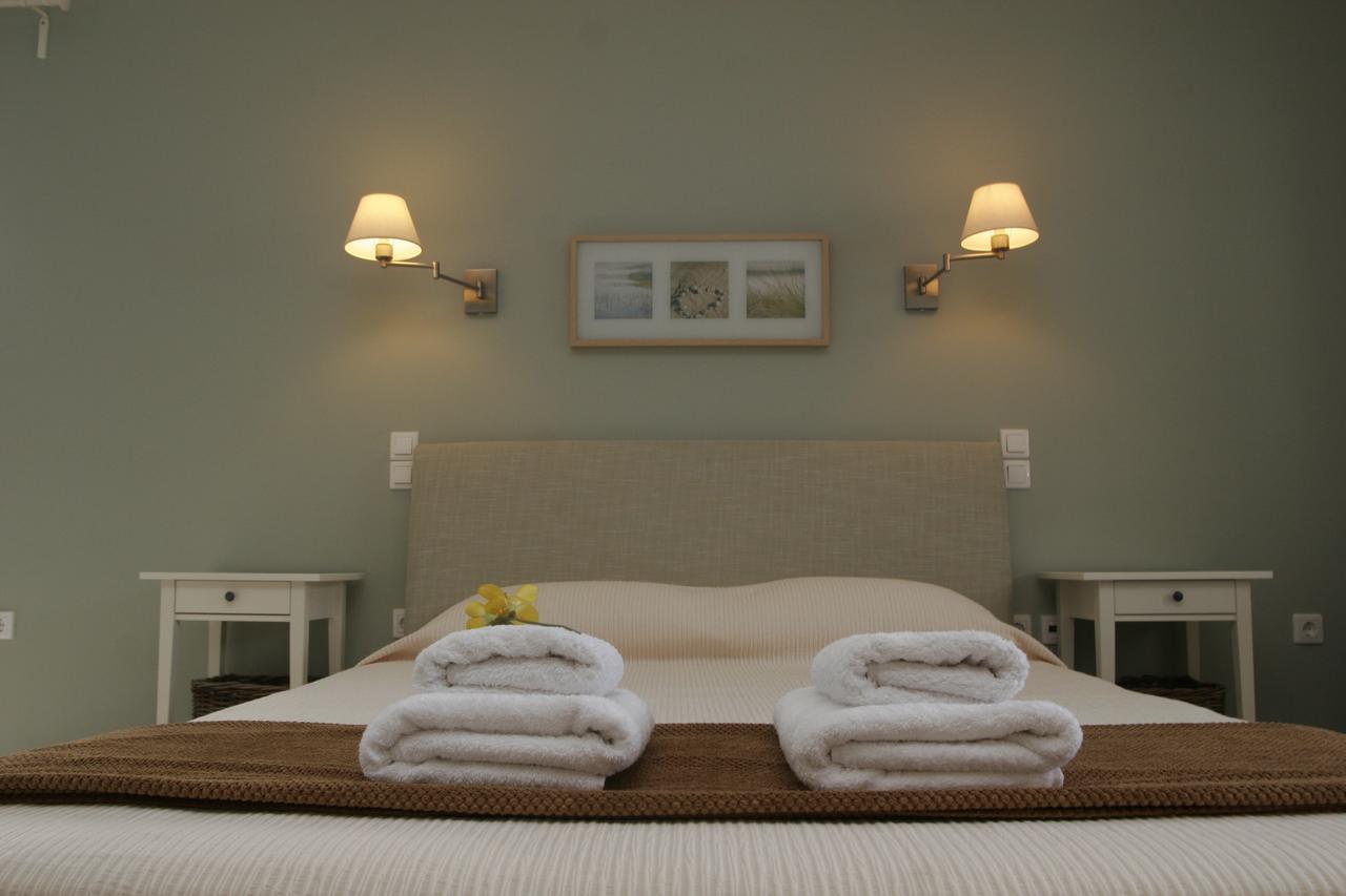 Boutique Hotel Iasmos Trizonia Luaran gambar