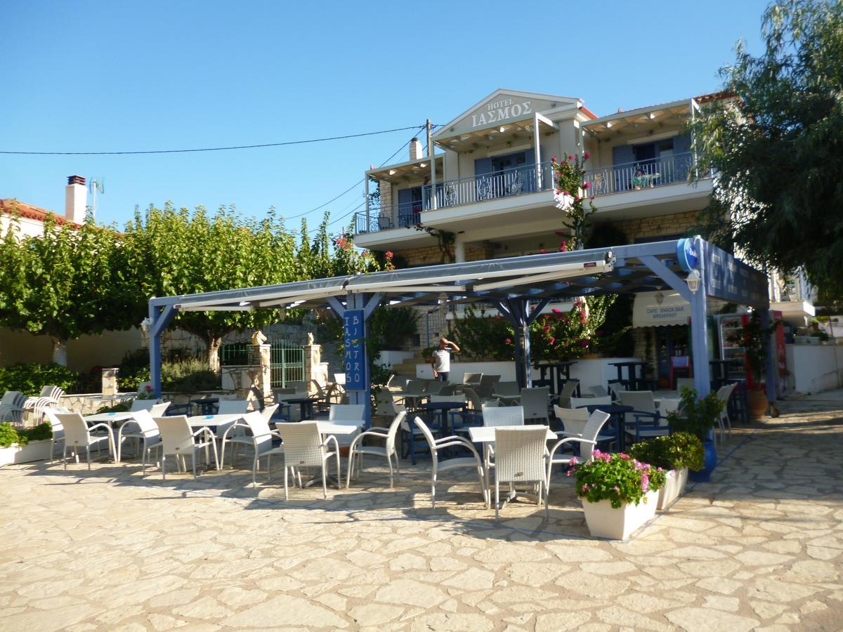 Boutique Hotel Iasmos Trizonia Luaran gambar
