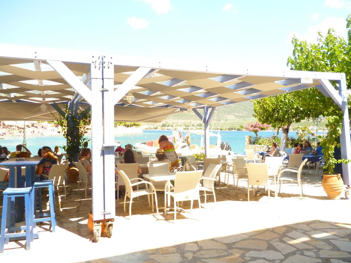 Boutique Hotel Iasmos Trizonia Luaran gambar