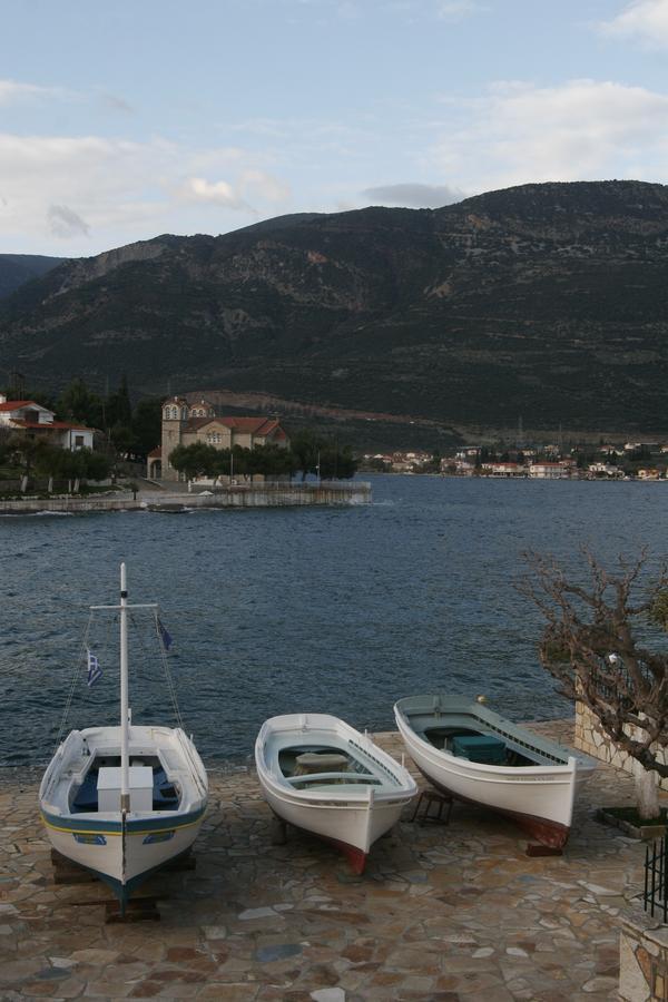 Boutique Hotel Iasmos Trizonia Luaran gambar