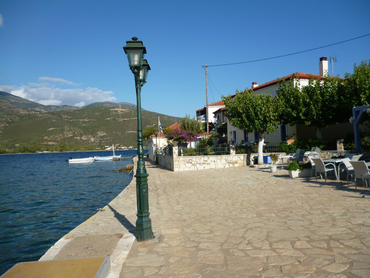 Boutique Hotel Iasmos Trizonia Luaran gambar
