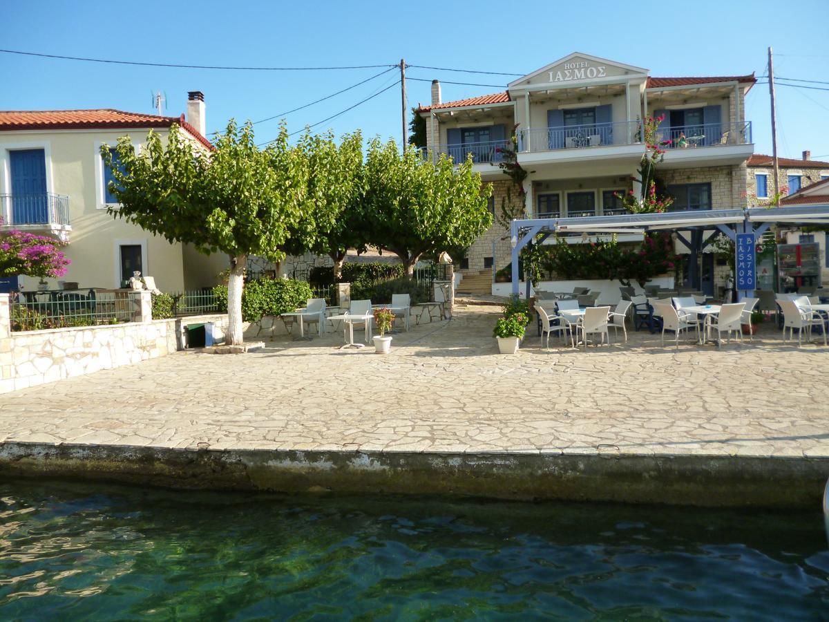 Boutique Hotel Iasmos Trizonia Luaran gambar
